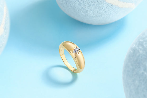 Eight-prong Radiance - A Fashionable And Luxurious Jewelry Piece Set With Moissanite S925 Sterling Silver And Gold-plated Diamond