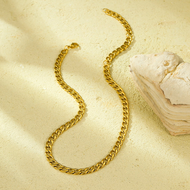 French Style Retro Easy Matching High-grade Titanium Steel Gold-plated Non-fading Clavicle Chain