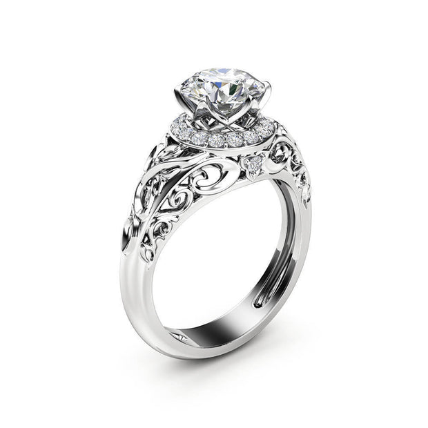 New Hollow Pattern Diamond-studded Ring